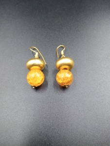 Boucles d'oreilles pendantes plaquées or Amaira Jewels, forme boule, perles d'ambre, imitation perle, bijoux classiques vintage pour femmes, pour les fêtes - Product Image 5
