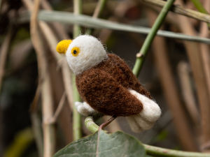 Ornement Aigle en Feutre Fait Main, Oiseau en Laine Feutrée à l'Aiguille, Jouet d'Imitation pour Enfant, Décoration Suspendue, Vente en Gros - Product Image 5