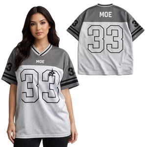 Camiseta de Fútbol Americano Gris y Blanca con Bloques de Color, Malla de Poliéster Transpirable, Cuello en V, Estampado Metálico de Números, Ropa de Equipo OEM al por Mayor - Product Image 1