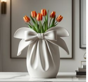 Maceta de cinta blanca texturizada que aloja una vegetación exuberante. Arte cerámico elegante y único disponible a precios de mayorista. - Product Image 2