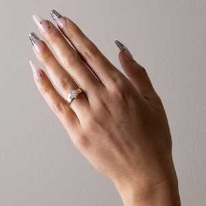 Anillo de Compromiso Solitario con Diamante Cultivado en Laboratorio de Corte Redondo de 5.2mm, Anillos Anchos de Cigarro de Lujo Únicos para Propuesta, Oro Sólido de 14k, Precio de Fábrica - Product Image 6