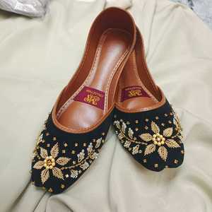Nouveautés : Chaussures Khussa indiennes pakistanaises personnalisées, couleurs et tailles variées, pour femmes, plates, antidérapantes et confortables. - Product Image 2