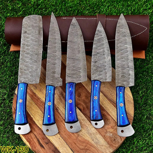 Collection d'outils de cuisine professionnels avec lames forgées à la main, comprenant un ensemble de couteaux de chef en acier Damas fabriqués à la main pour la cuisine. - Product Image 4