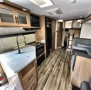 Camping-cars de luxe de type motorhome 2023 2024 2025 Forest River Grey Wolf 26DBH, caravanes et remorques de voyage - Product Image 5