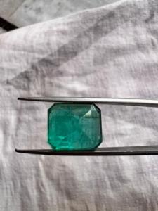 Grande pierre précieuse en émeraude zambienne de 12,17 carats, taille étagée – Octogone carré vert, pierre précieuse non montée pour bijoux - Product Image 1