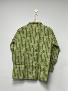 Ensemble de vêtements de nuit pour femmes en coton, imprimé safari vert élégant et luxueux, 3 pièces |   Ensemble de salon : chemise et pantalon de pyjama imprimé léopard pour le voyage - Product Image 6