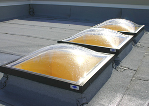 Dômes de luminaires en polycarbonate résistants aux chocs, aux intempéries, personnalisables, à simple ou multi-verre, avec garnitures. - Product Image 3
