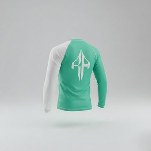 Camisetas y Tops Rash Guard Personalizados de Alta Calidad 2026, Manga Larga, 100% Poliéster Transpirable, por RIVIAN ATLANTIC - Product Image 2