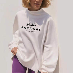 เสื้อสเวตเชิ้ตคอเต่าโอเวอร์ไซส์สำหรับผู้หญิง แบรนด์ Beeline Faraway แขนยาว ผ้าถัก คอตตอน พิมพ์ลายตัวอักษร ดีไซน์ไม่สมมาตร คอเสื้อแบบม็อกเนค - Product Image 5