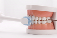 Brosse à dents électrique pour soins des gencives sensibles avec technologie de nettoyage en profondeur à 360 degrés, élimination de la plaque dentaire, écran LED intelligent, IPX8