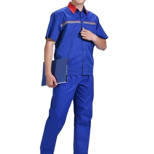 Uniformes résistants aux taches de qualité industrielle pour les services d'entretien ménager et le nettoyage commercial, uniforme industriel - Product Image 1
