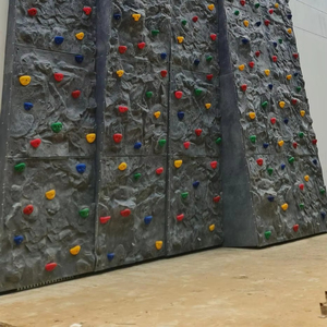 Mur d'escalade en fibre de verre 4x4 unique pour l'intérieur et l'extérieur, parc d'aventure modulaire, aire de jeux éducative pour enfants et adultes, garderie, maison de jeux sportive - Product Image 1