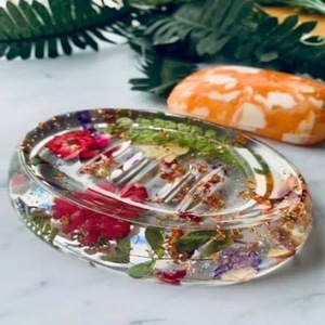Porte-savon carré en résine écologique et résistant à l'eau ILAHI – Moderne, personnalisable, idéal pour les fêtes et le shopping - Product Image 1