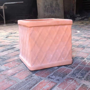 [Jason] Jardinière carrée en terre cuite avec motif côtelé diagonal - Pot de fleurs rustique en argile pour jardin extérieur - Product Image 1