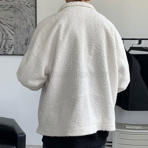Veste en laine sur mesure à épaules tombantes pour homme, tissu doux, coupe confortable, chaude, pour usage quotidien, vêtements d'extérieur personnalisés, fabricant en gros - Product Image 2