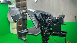 GTS-32 Ultimate Studio Teleprompter with 24-inch Full HD 1080p Green Screen Display and Adjustable Tripod Mount - Product Image 4