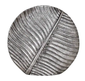 Vase de table en aluminium à l'aspect antique de style moderne, décor élégant à la maison, pot de fleur, matériau métallique conçu pour la vie à la maison - Product Image 2