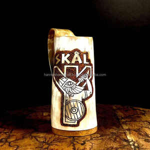 Mug à vin en corne de viking de haute qualité, design unique, mug à vin en corne sculpté, provenant d'Inde - Product Image 2