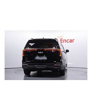 Kia Carnival HEV 2024 de 9 Plazas con Asientos de Cuero, Caja de Cambios Automática, Cámara Trasera, 26,862 km, Color Gris Grafito - Product Image 4