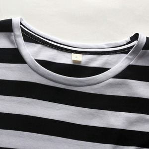 T-shirt pour femme, coupe moderne, léger et aérien, style décontracté, tendance, en mélange de coton peigné supérieur, toucher doux - Product Image 3