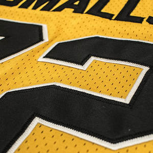 Uniforme de Fútbol Americano Amarillo Personalizado, Jersey Deportivo Corto, Logotipo Bordado del Equipo, Corte Ajustado, Cuello en V, OEM, Venta al Por Mayor - Product Image 4