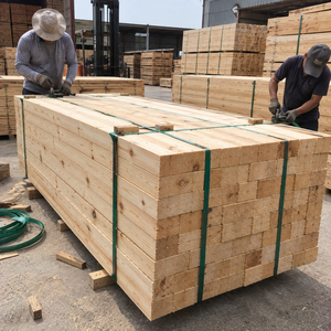 Madera de pino pretratada para proyectos industriales, empaquetada de forma segura para la compra de compradores internacionales, disponible en stock y para exportación. - Product Image 5