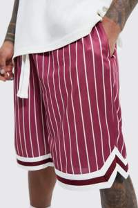 Conjuntos de pantalones cortos para hombre de alta calidad, corte holgado y regular, conjunto de dos piezas para verano, camiseta informal y deportiva de alta gama con pantalones cortos. - Product Image 3