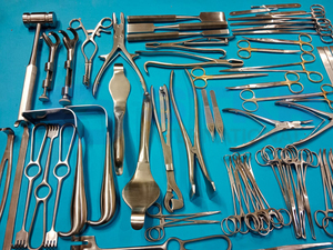 Lote Básico de 74 Piezas de Instrumentos Quirúrgicos Ortopédicos Manuales de Acero Inoxidable con Certificación CE para Uso Profesional en Hospitales y Clínicas - Product Image 5