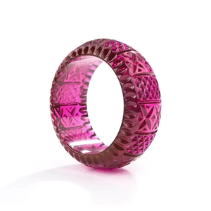 Nouveau bracelet en résine rose, géométrique et ajouré, modelé à la main, grande taille, bijou de mode pour femme, idéal pour les fêtes, les mariages et comme cadeau. - Product Image 1