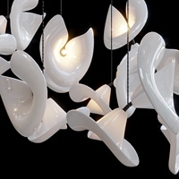 Projet Lustre LED Blanc Papillons En Céramique Comme Suspendu Pendentif Lumière Design Moderne Lustre pour Hote Lobby Escaliers Villa