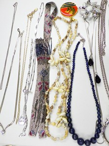 Enormous Prices <b>Marvellous</b> Quality China Pre-owned Charm Assorted Lot 50 Items Casual Style Women Fashion Pendant <b>Necklaces</b> - Product Image 4