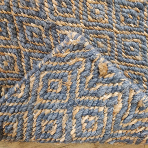 Alfombra Dhurrie Hecha a Mano, Alfombra de Yute Azul con Tejido Plano Geométrico, Alfombra India Tejida a Mano, Alfombra Dhurrie Estilo Boho - Product Image 4