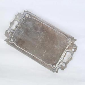 Plateau en laiton antique artisanal avec motif décoratif gravé et poignées élégantes pour le service festif et la présentation sur table - Product Image 6