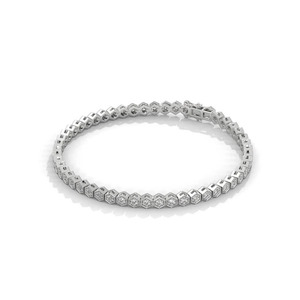 สร้อยข้อมือเทนนิสแบบโซ่รูปหัวใจชุบทองคำขาว S925 ประดับด้วยพลอยจาก PIXEL GEMS ได้รับการรับรองจาก IGI เหมาะสำหรับคริสเตียน ใช้ได้ทั้งชายและหญิง เหมาะสำหรับเป็นของหมั้น - Product Image 1