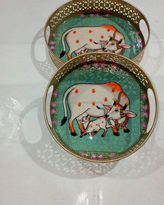 Plateau décoratif en fer rouge cramoisi avec éléphant royal imprimé, plateau de service en métal avec poignée découpée dorée - Product Image 4