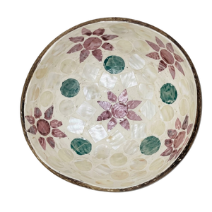 Vente en gros de bols en coquille de noix de coco gravés, écologiques, de haute qualité, polis, durables, uniques, modernes, artisanaux - Product Image 1