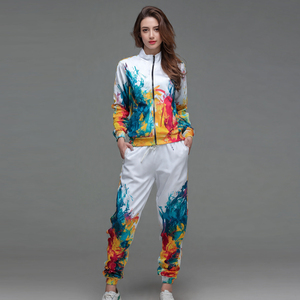 Conjunto Deportivo de Poliéster Ajustado para Mujer, Chaqueta con Cierre y Sublimación, Pantalones con Cuello Alto y Sublimación, Pantalones Estampados - Product Image 1