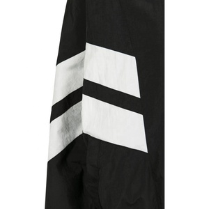 Veste coupe-vent classique pour femmes, vêtements de sport, tissu en nylon froissé, doublure en maille respirante, veste décontractée pour l'entraînement - Product Image 5