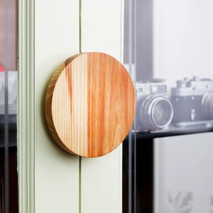 Poignée de meuble ronde en bois la plus vendue pour tiroirs de cuisine, armoires, placards et portes de placards, disponible à la vente - Product Image 5