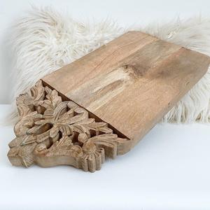 Tabla de Cortar de Madera de Pino Rústica, Diseño Rectangular Largo, Patrón Tallado a Mano, Superficie Duradera, Apta para Alimentos, Tabla de Servir para Cocina - Product Image 4