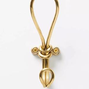 Porte-manteau mural en métal robuste à double crochet pour manteaux, sacs et serviettes - Product Image 1