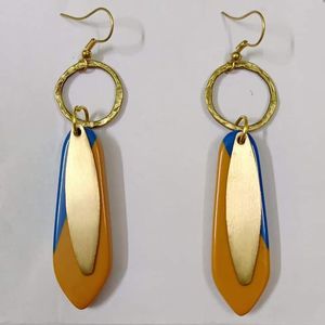 Pendientes Colgantes Redondos de Resina Color Blanco Crema con Forma de Concha, Chapados en Oro, Estilo Retro para Mujer - Product Image 3