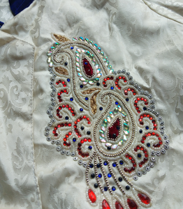 Patch en velours brodé à la main avec motif de carotte personnalisé pour chapeaux - Broderie artisanale 3D de luxe - Product Image 6