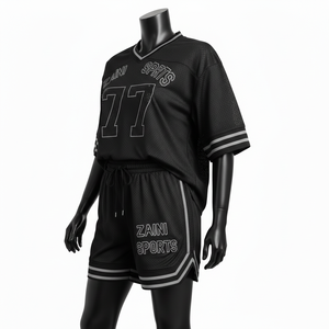 Ensemble court en jersey de polyester maille premium 180 GSM pour femme, noir et gris rayé, doux, respirant, avec logo thermocollé - Product Image 4