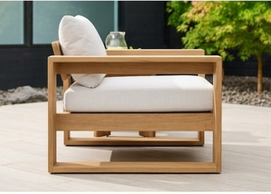 Chaise longue d'extérieur en teck massif résistant aux intempéries, finition naturelle, pour projets de villas de luxe et de patios. - Product Image 3