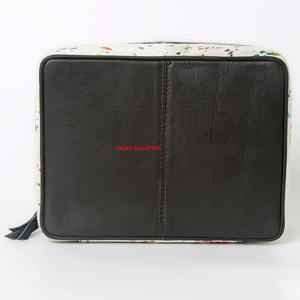 Bolso de mano de cuero para mujer con diseño de piel con efecto salpicado de color, cierre de doble cremallera, estructurado, para llevar en la mano, ideal para la noche o viajes. - Product Image 2