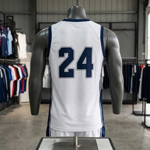 Ensemble d'uniformes de basketball blancs et bleu marine pour hommes, shorts personnalisés, tissu respirant, vêtements d'équipe, fabricant en gros - Product Image 3