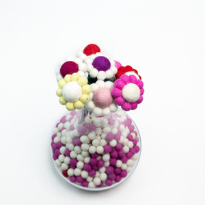 Mini Bouquet de Marguerites en Feutre, Fleurs Artificielles Faites à la Main, Vente en Gros, Petites Composition Florales, Décoration Maison, Décoration Crèche, Printemps - Product Image 2