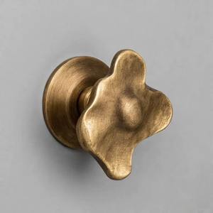 Pomo de puerta metálico de la más alta calidad que mejora tanto la funcionalidad como la apariencia de las puertas - Product Image 2