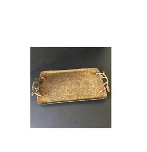 Plateau de service en laiton de grande taille avec bordure décorative pour le service de buffet, la présentation en restauration et la mise en scène de grandes célébrations - Product Image 1